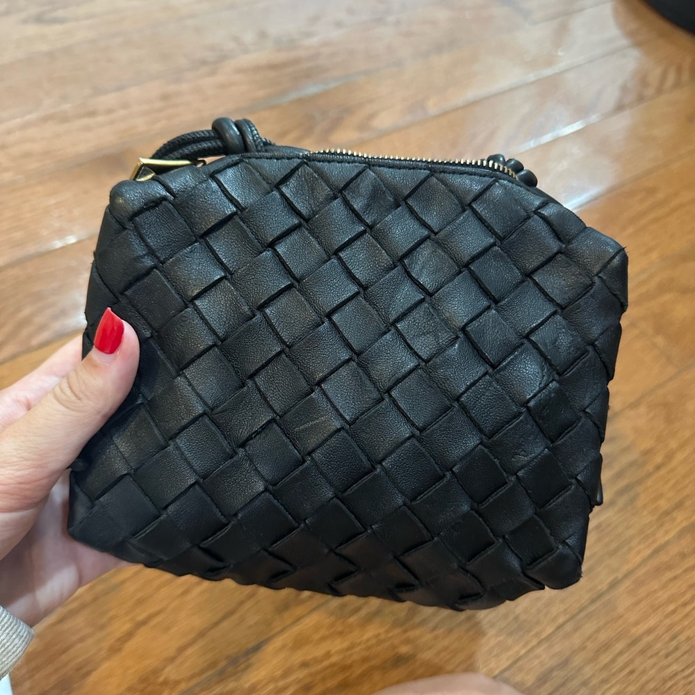 AUTHENTIC mini loop camera bag in black